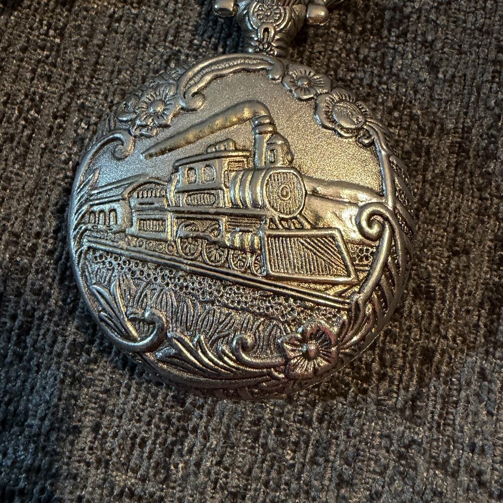 Details Pocket Watch Steam Train Locomotive Alloy Quartz Movement Chain Watch